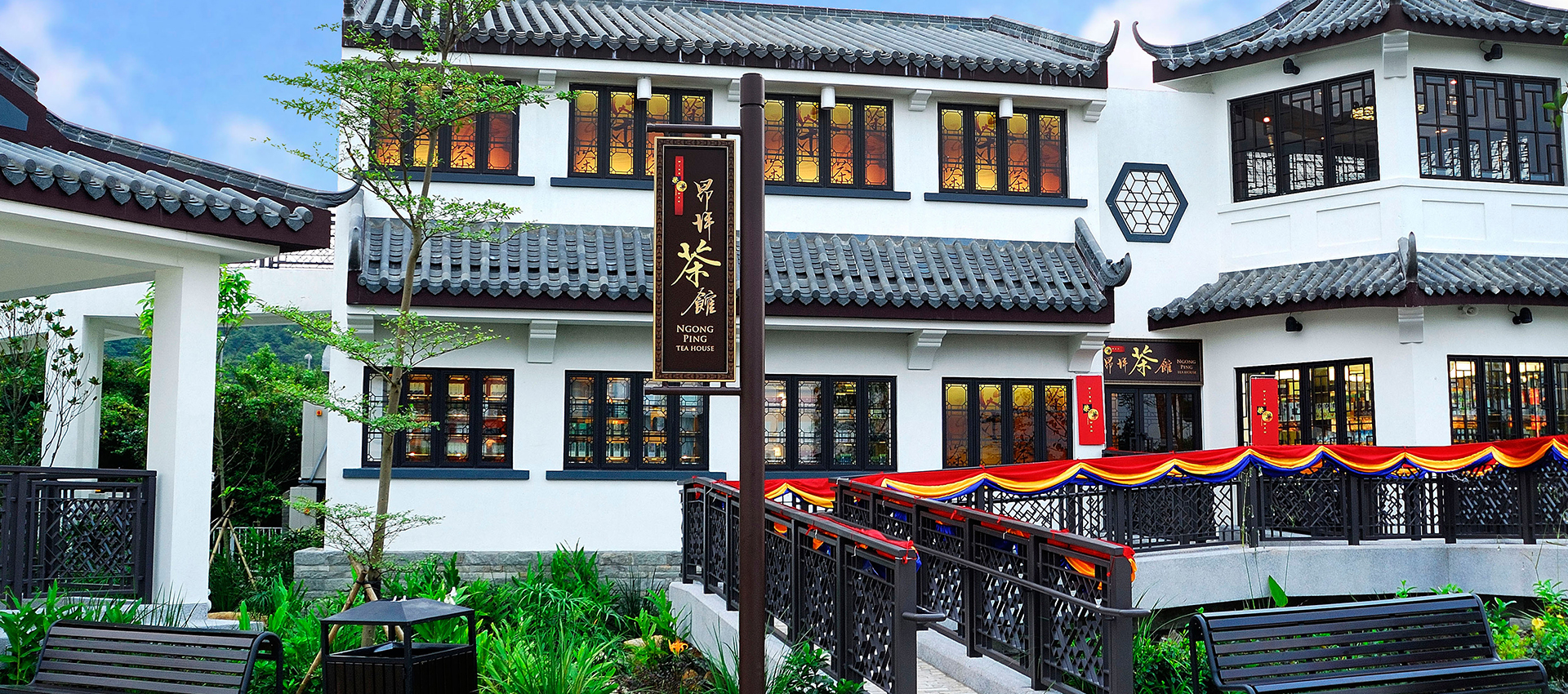 景區(qū)商鋪門(mén)窗