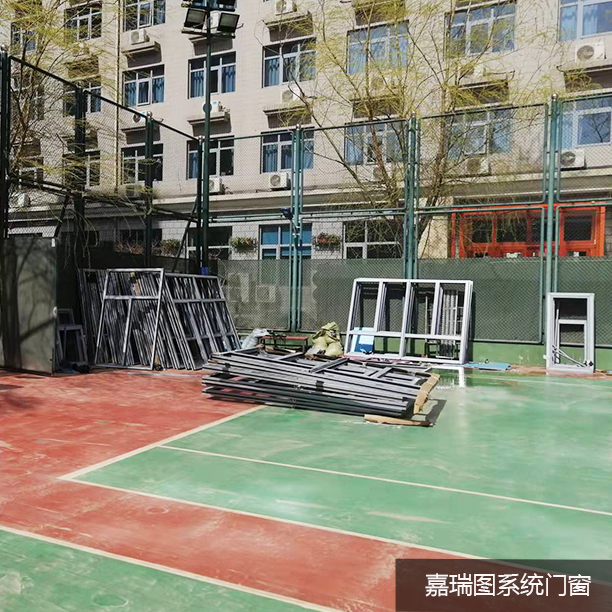 門(mén)窗碼放3.jpg